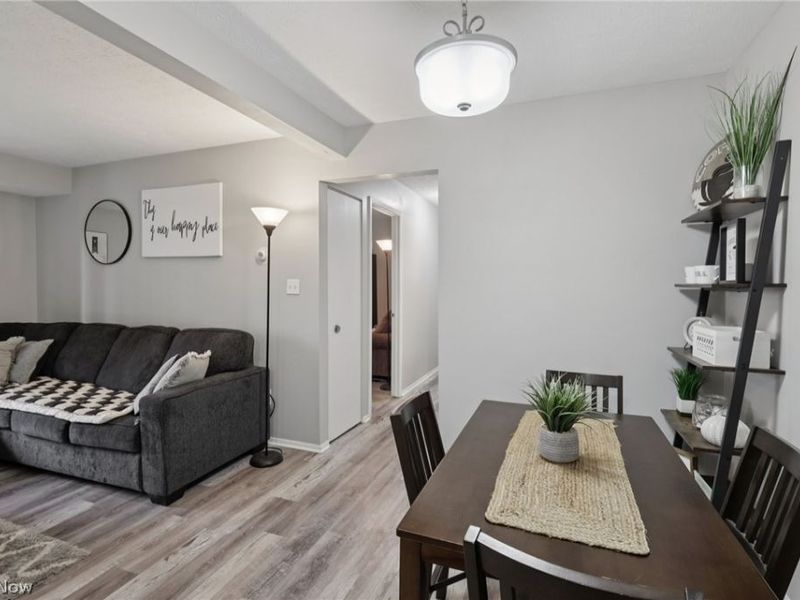 16495 Heather Lane, Unit F103, Middleburg Heights, OH 44130 Photo 10