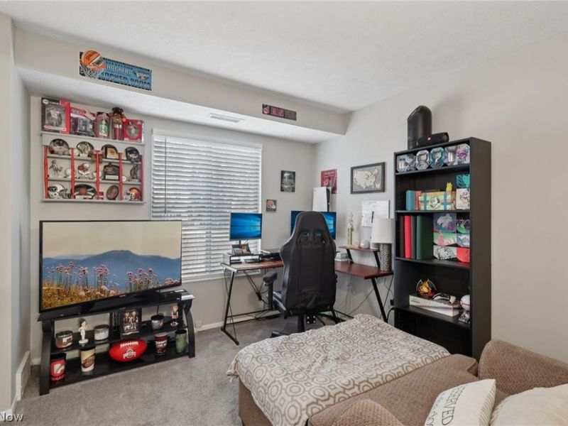 16495 Heather Lane, Unit F103, Middleburg Heights, OH 44130 Photo 15