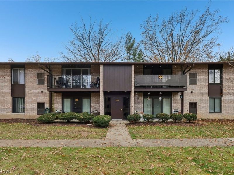 16495 Heather Lane, Unit F103, Middleburg Heights, OH 44130 Photo 24