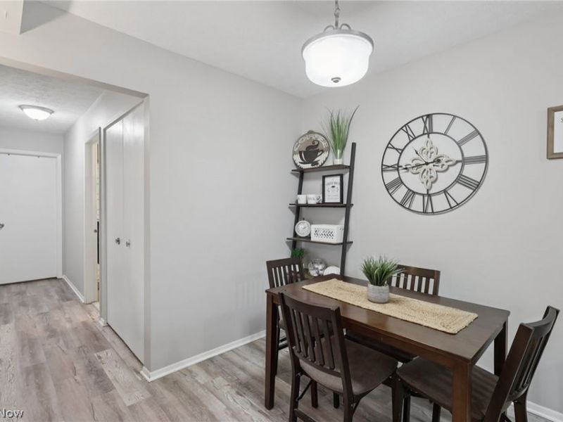 16495 Heather Lane, Unit F103, Middleburg Heights, OH 44130 Photo 9