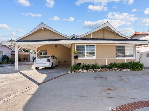 9559 9561 Natick Avenue, North Hills, CA 91343