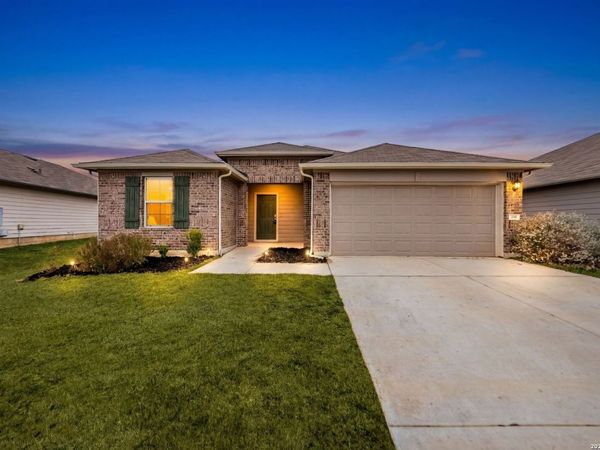 917 Chachalaca, Seguin, TX 78155