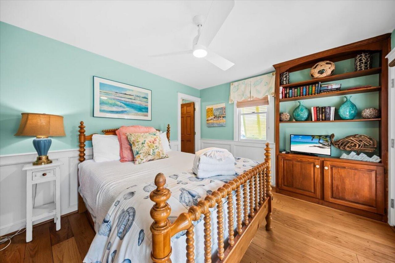 2714 Bayonne Street Photo 10