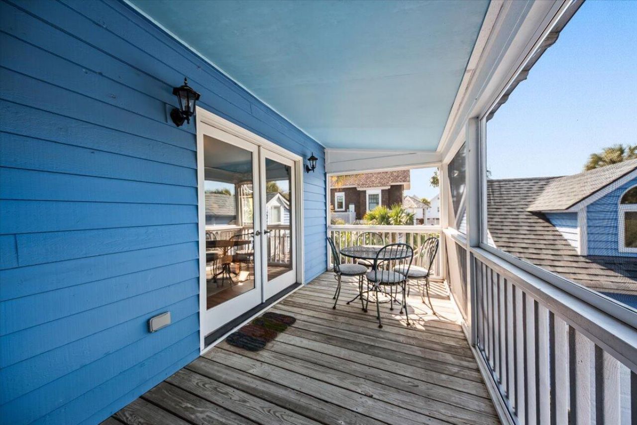 2714 Bayonne Street Photo 8