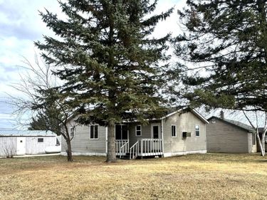 115 1st Street SE, Akeley, MN 56433