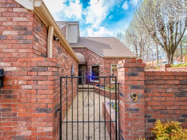 801 Pleasant Valley Drive, Little Rock, AR 72227