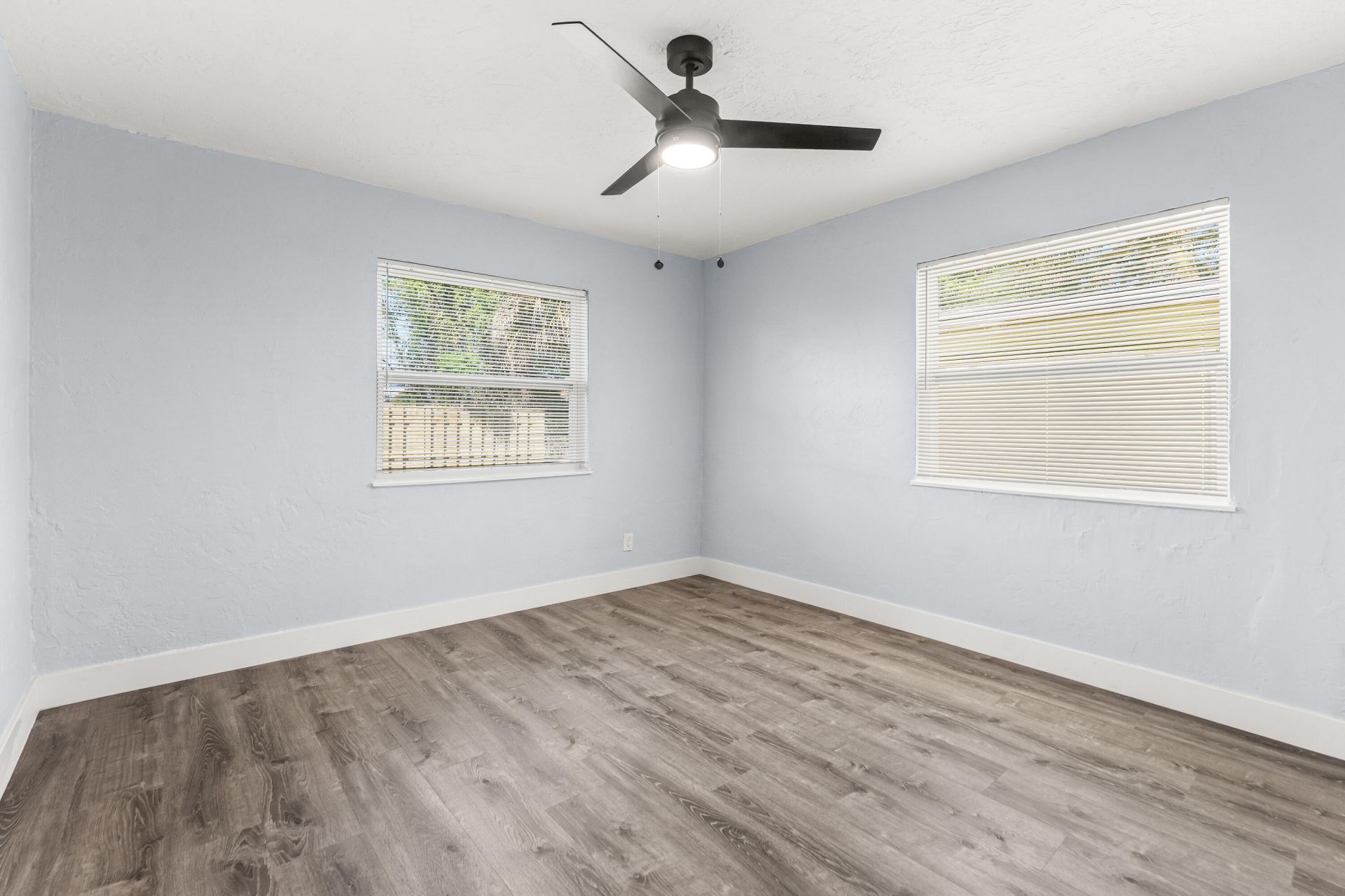 656 W 6th Street, Riviera Beach, FL 33404 Photo