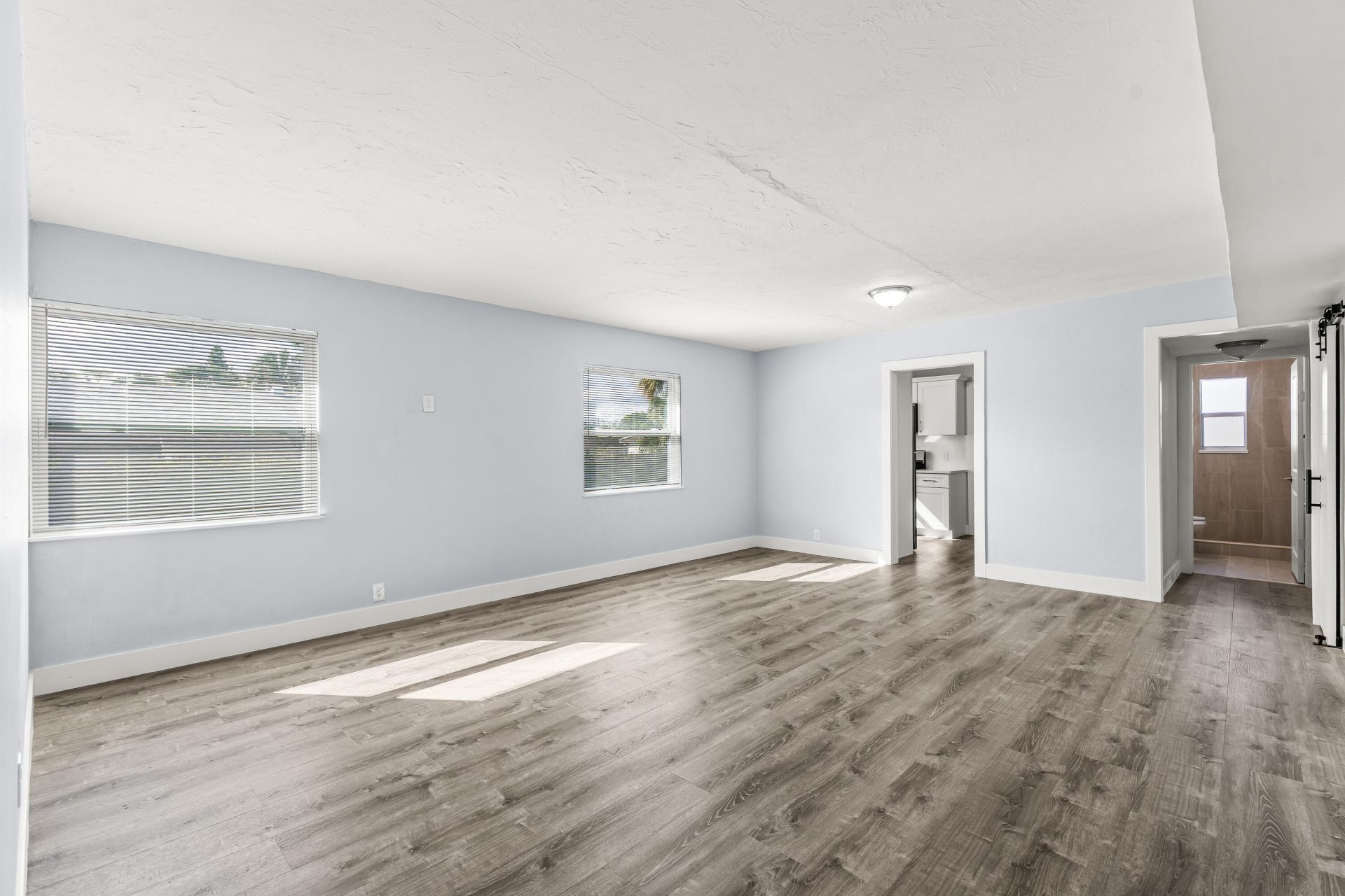 656 W 6th Street, Riviera Beach, FL 33404 Photo