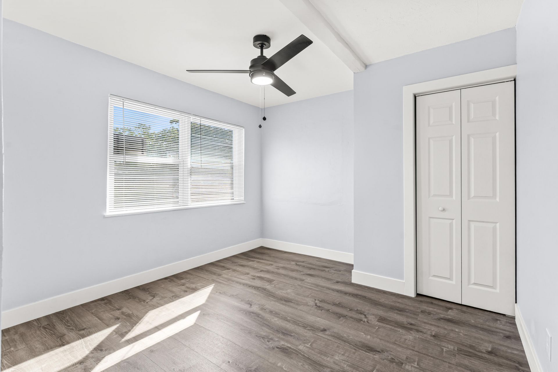 656 W 6th Street, Riviera Beach, FL 33404 Photo