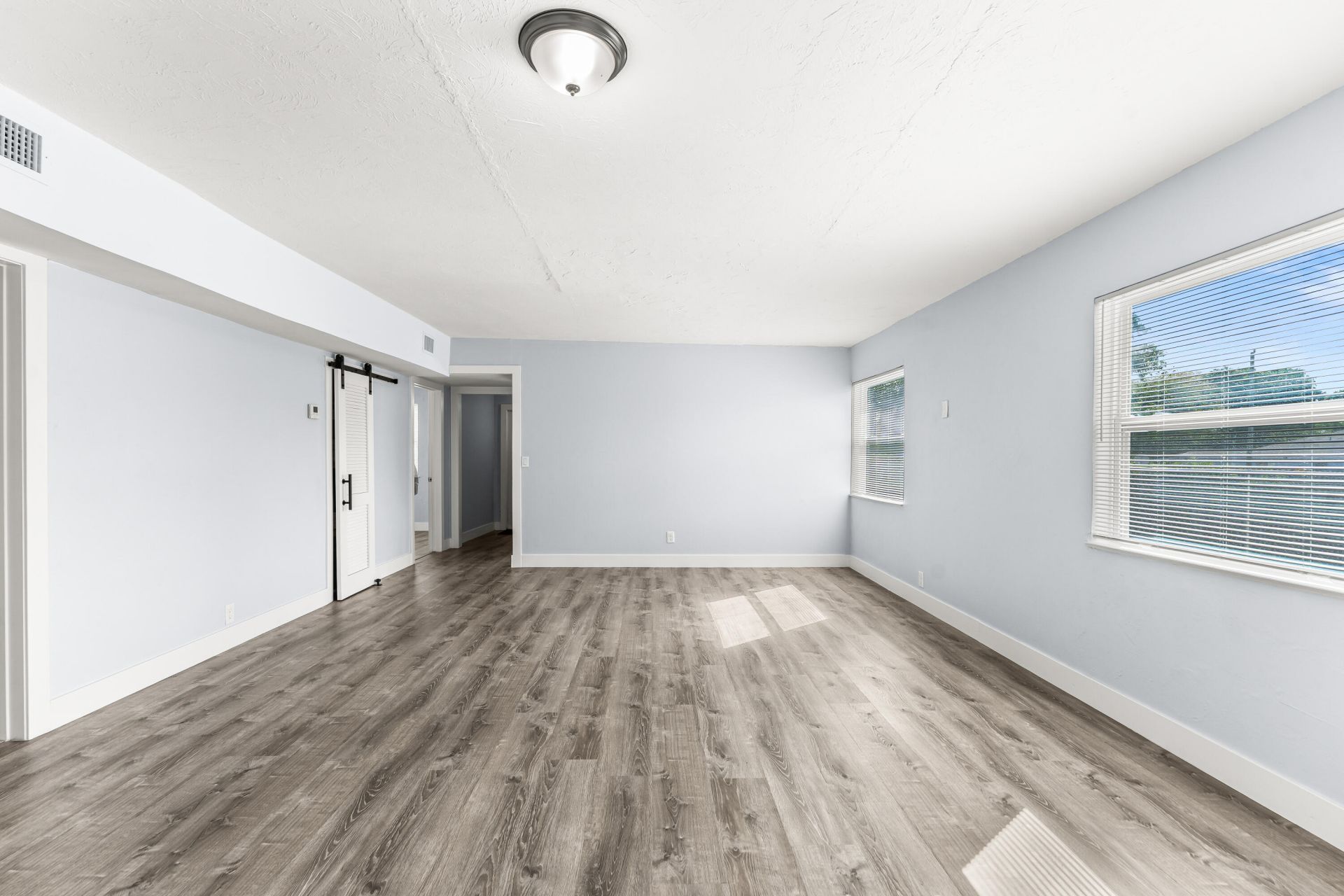 656 W 6th Street, Riviera Beach, FL 33404 Photo