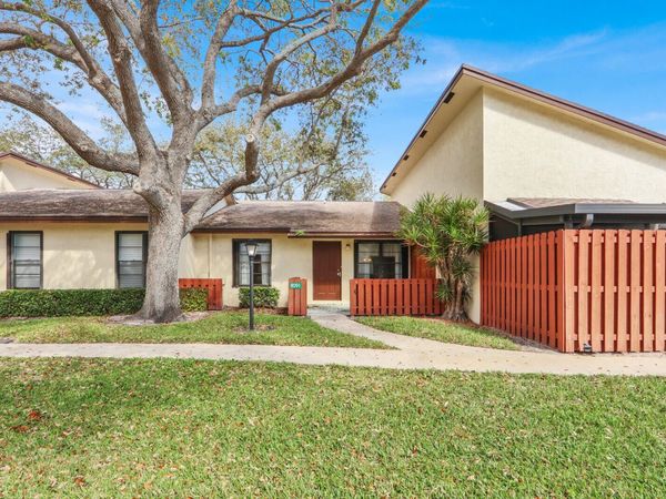 8091 SE Villa Circle, Hobe Sound, FL 33455