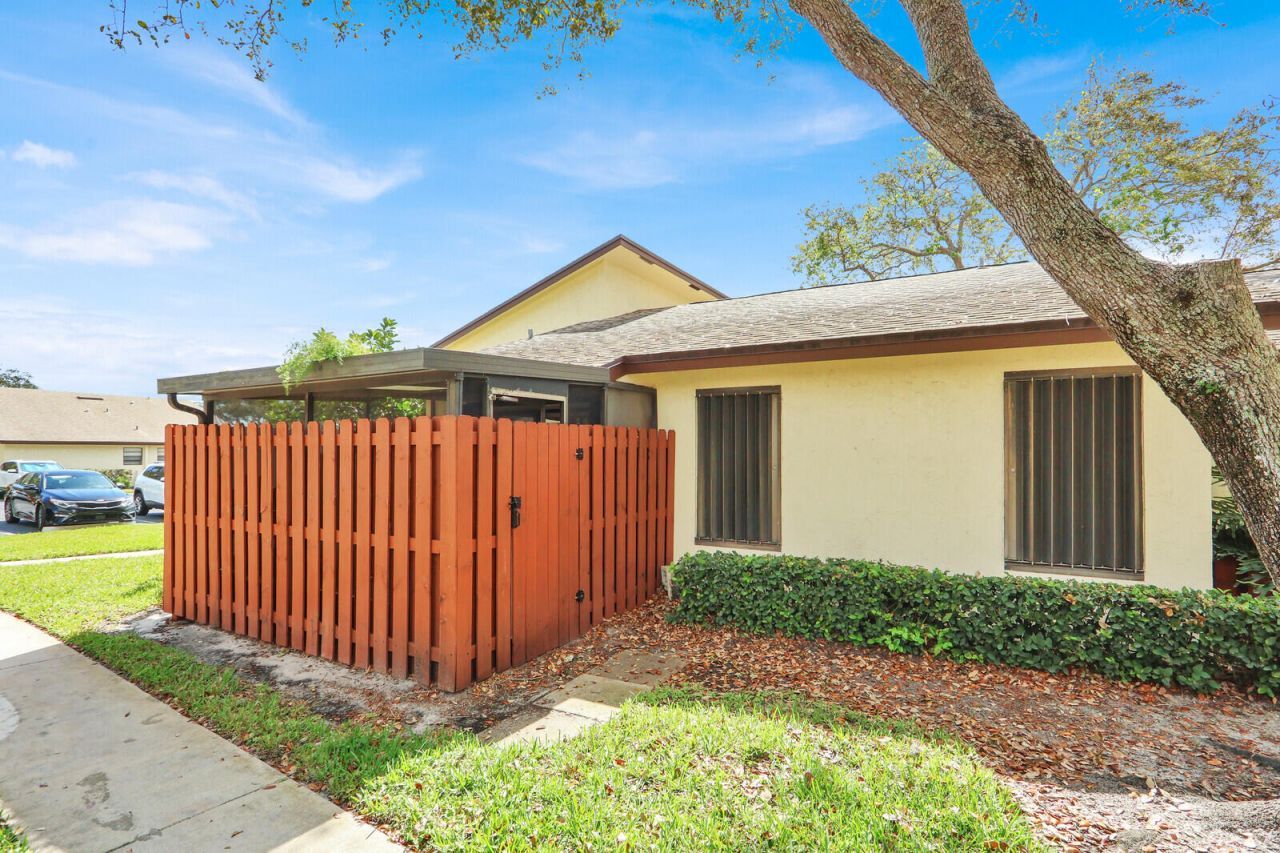 8091 SE Villa Circle, Hobe Sound, FL 33455 Photo