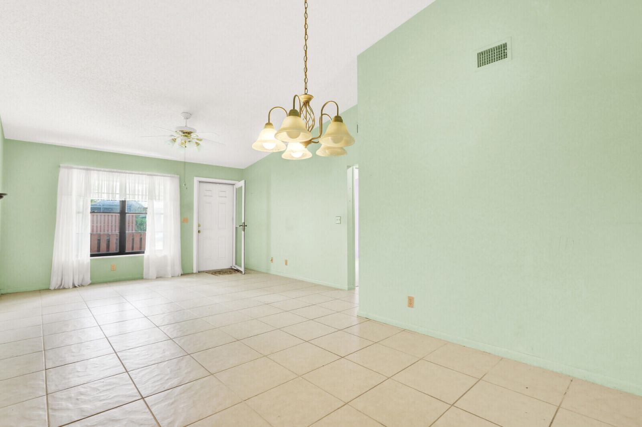 8091 SE Villa Circle, Hobe Sound, FL 33455 Photo