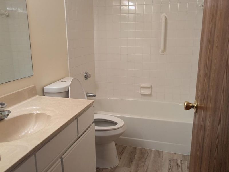 5985 Meadow Creek Drive, Unit 8, Milford, OH 45150 Photo 13