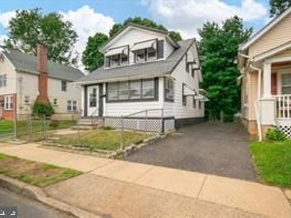 16 CLOVER AVENUE, TRENTON, NJ 08638