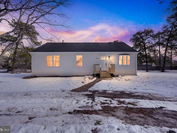 301 TECUMSEH TRAIL, BROWNS MILLS, NJ 08015