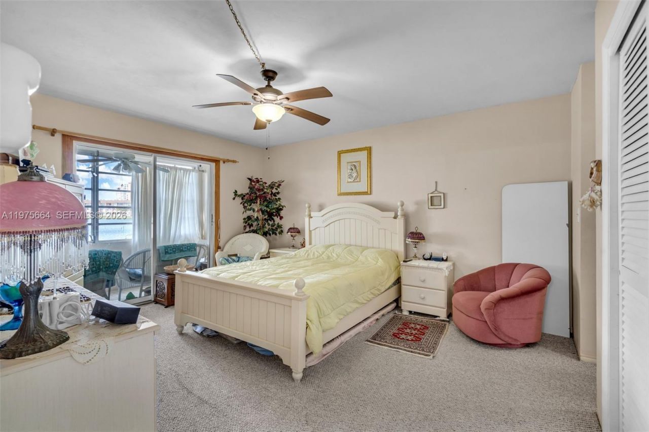 1530 NE 191st St , Unit 105, Miami, FL 33179 Photo