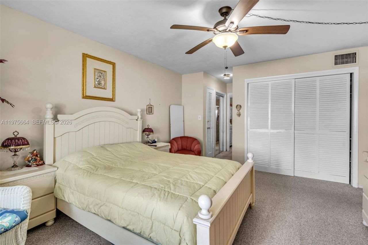 1530 NE 191st St , Unit 105, Miami, FL 33179 Photo