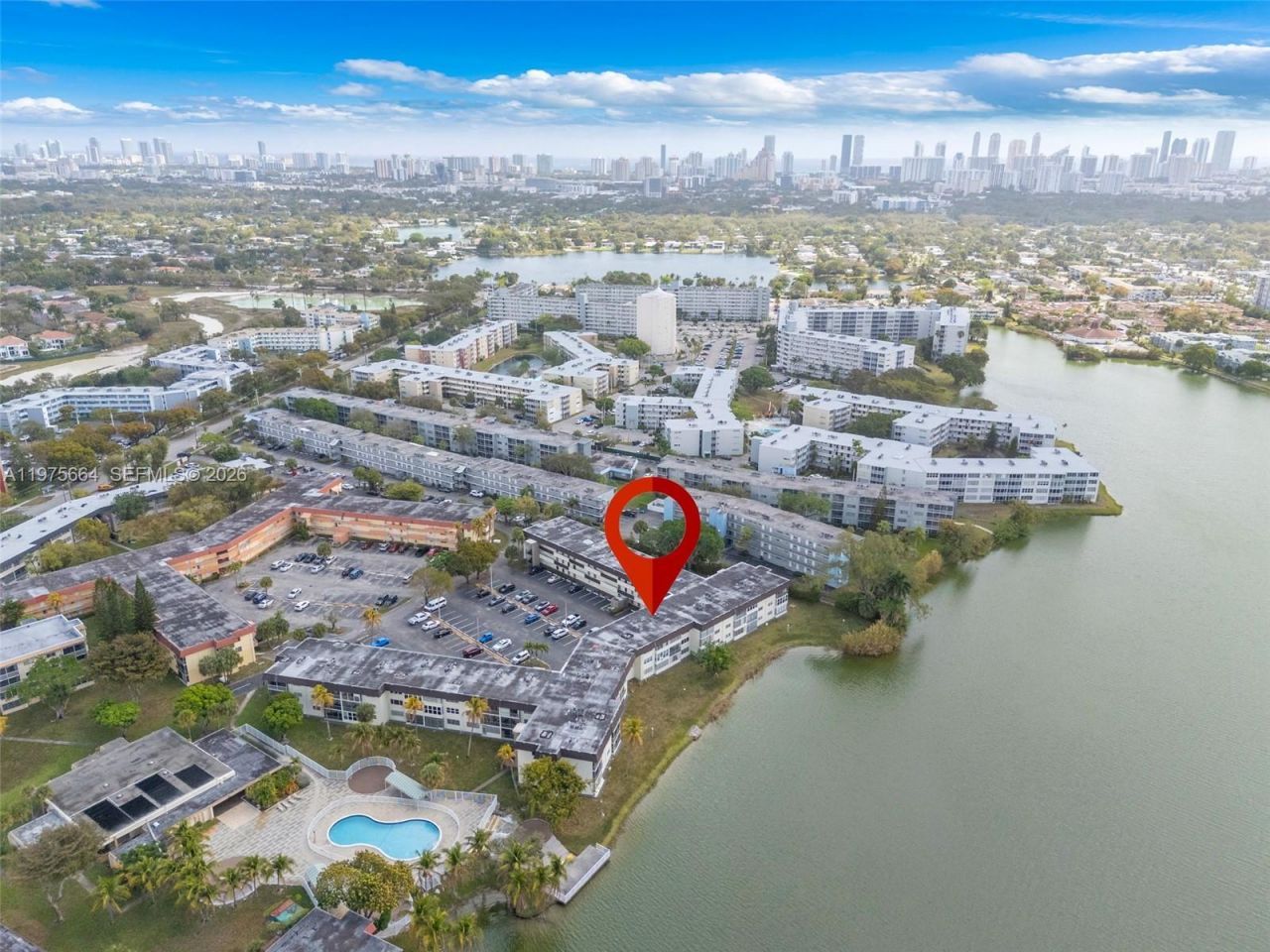 1530 NE 191st St , Unit 105, Miami, FL 33179 Photo