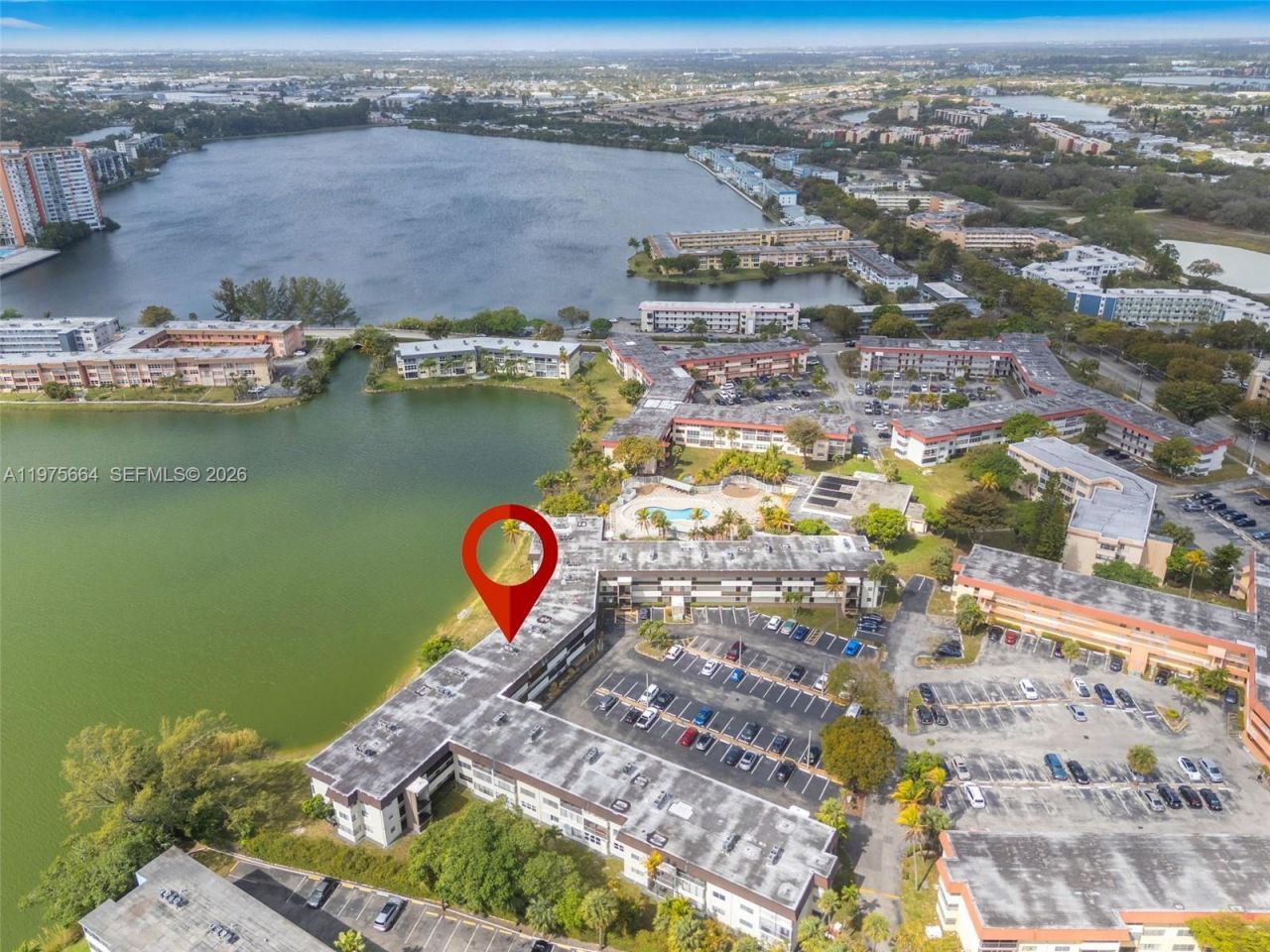 1530 NE 191st St , Unit 105, Miami, FL 33179 Photo