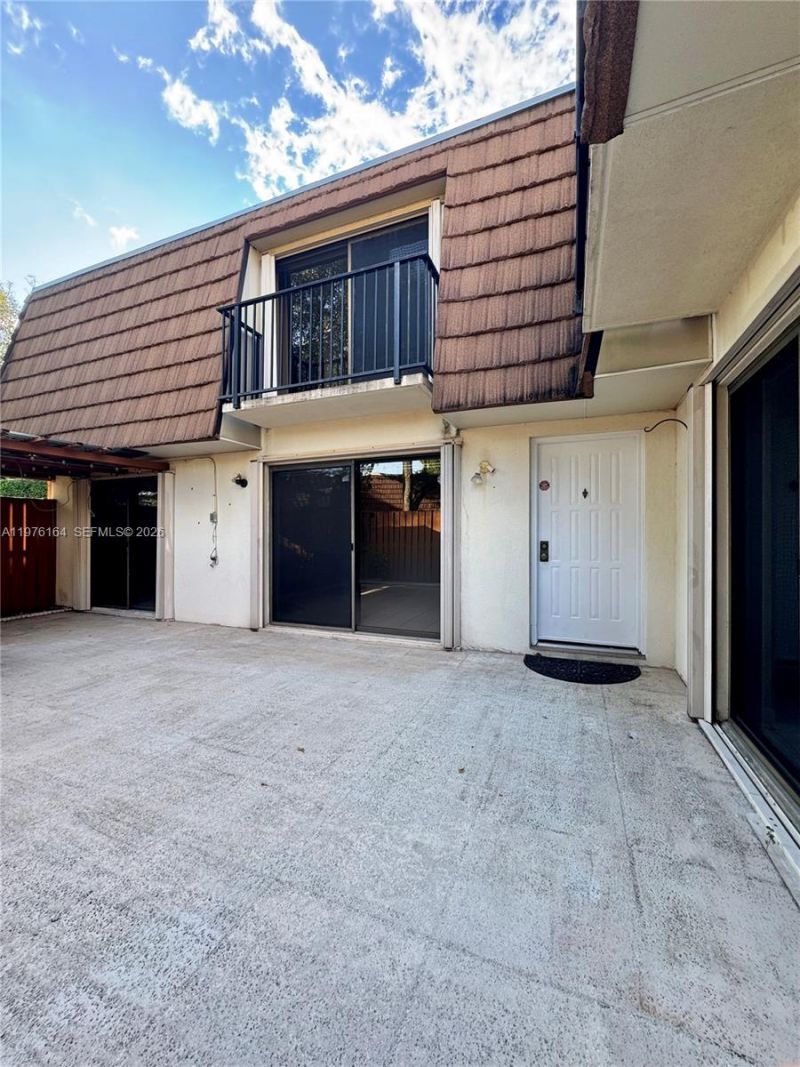 9143d SW 23rd St , Davie, FL 33324 Photo