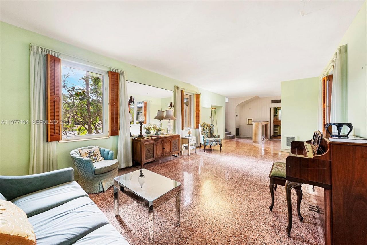 701 SW 27th Rd, Miami, FL 33129 Photo