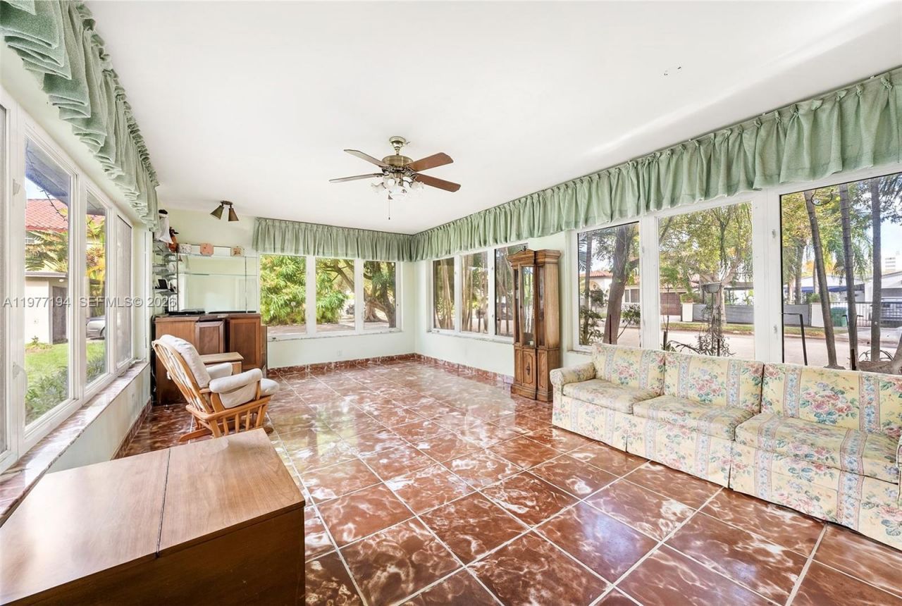 701 SW 27th Rd, Miami, FL 33129 Photo