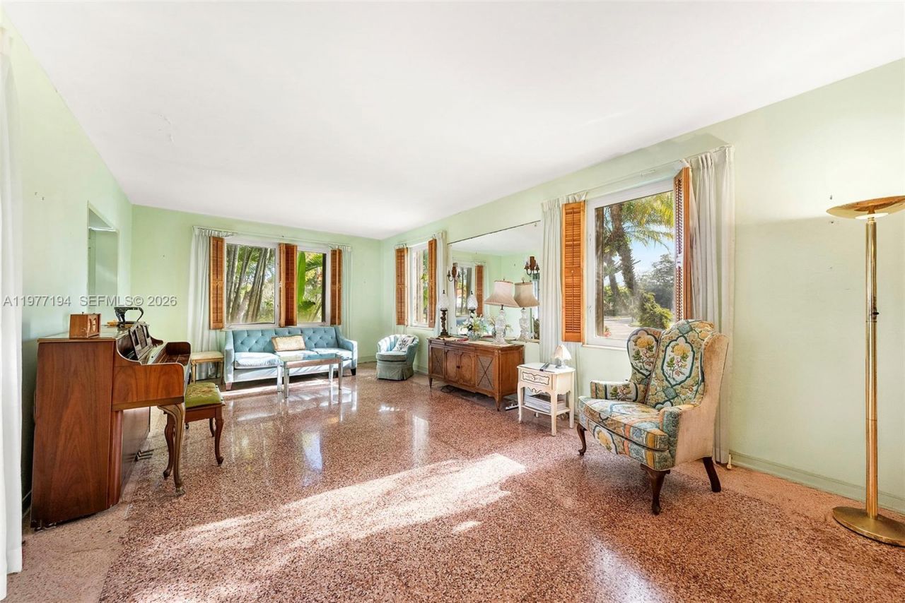 701 SW 27th Rd, Miami, FL 33129 Photo