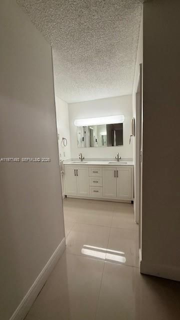8895 Fontainebleau Blvd, Unit 111, Miami, FL 33172 Photo