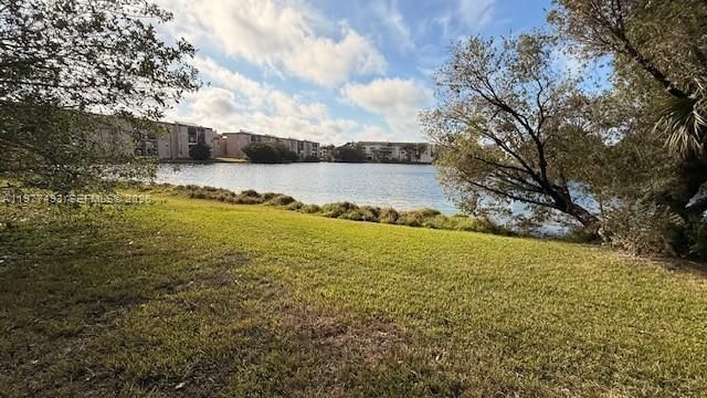 8895 Fontainebleau Blvd, Unit 111, Miami, FL 33172 Photo