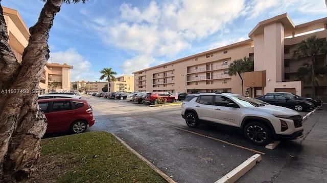 8895 Fontainebleau Blvd, Unit 111, Miami, FL 33172 Photo