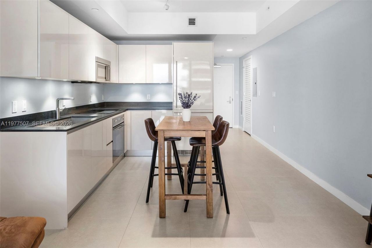 1010 Brickell Ave, Unit 3610, Miami, FL 33131 Photo