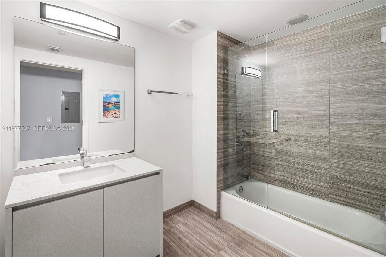 1010 Brickell Ave, Unit 3610, Miami, FL 33131 Photo