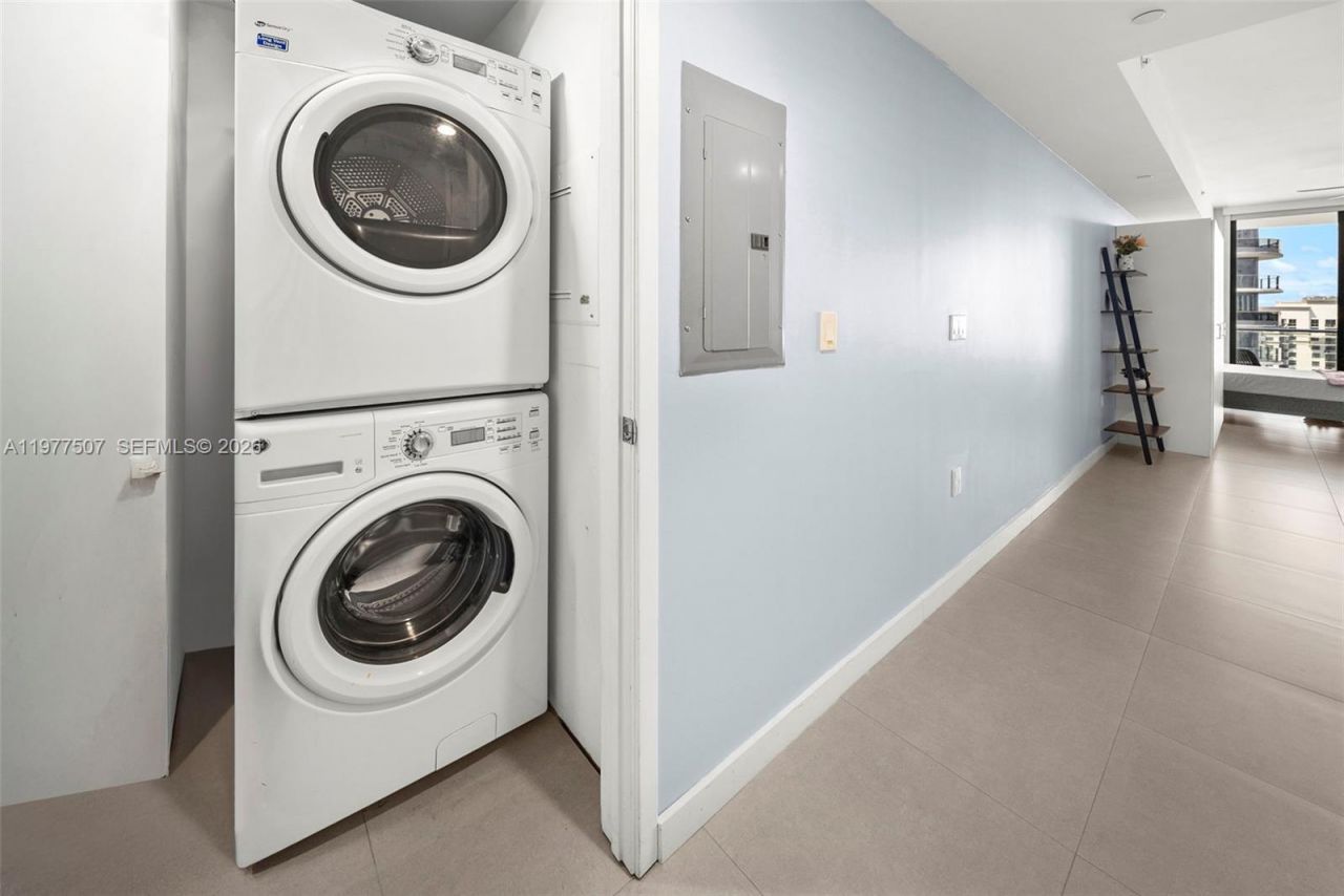 1010 Brickell Ave, Unit 3610, Miami, FL 33131 Photo