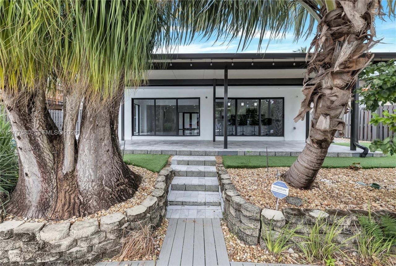 1608 SW 5th Ct, Fort Lauderdale, FL 33312 Photo