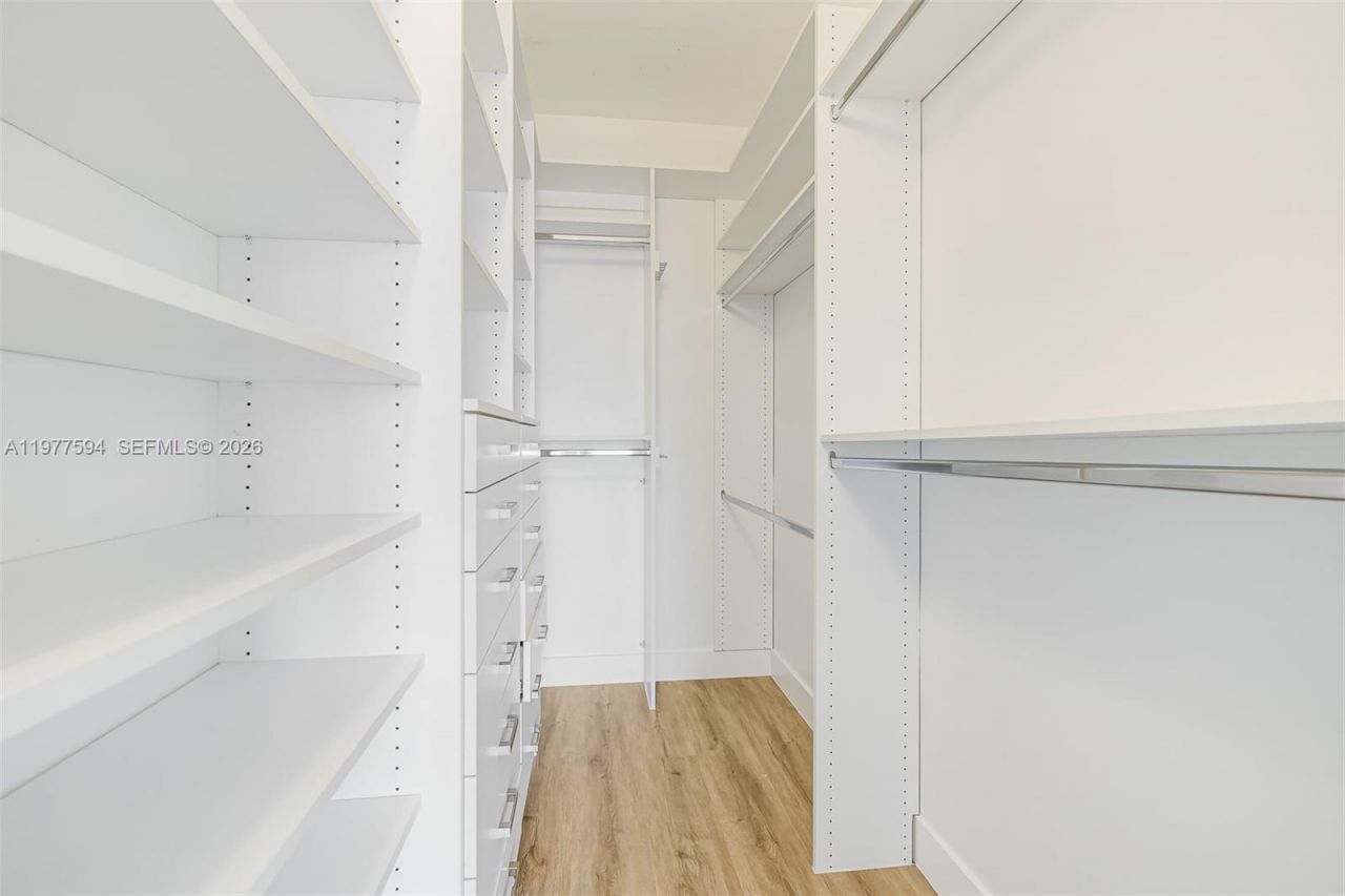 10 Aragon Ave , Unit 1117, Coral Gables, FL 33134 Photo