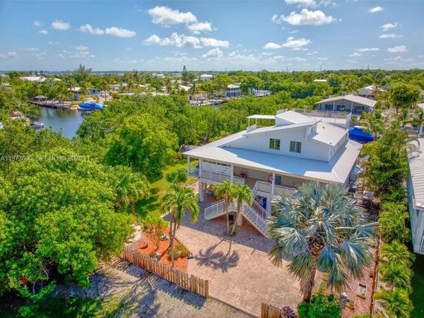 894 Ellen Dr , Key Largo, FL 33037