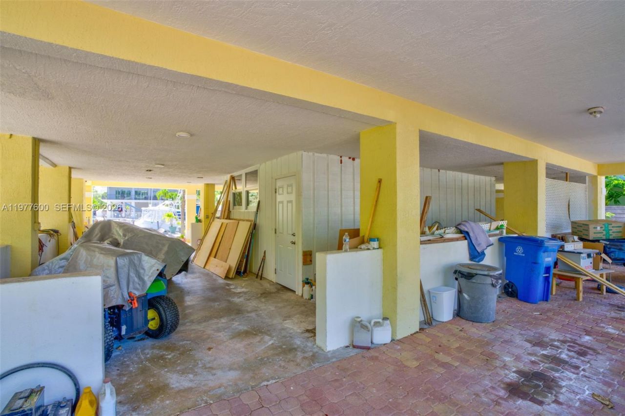 894 Ellen Dr, Key Largo, FL 33037 Photo