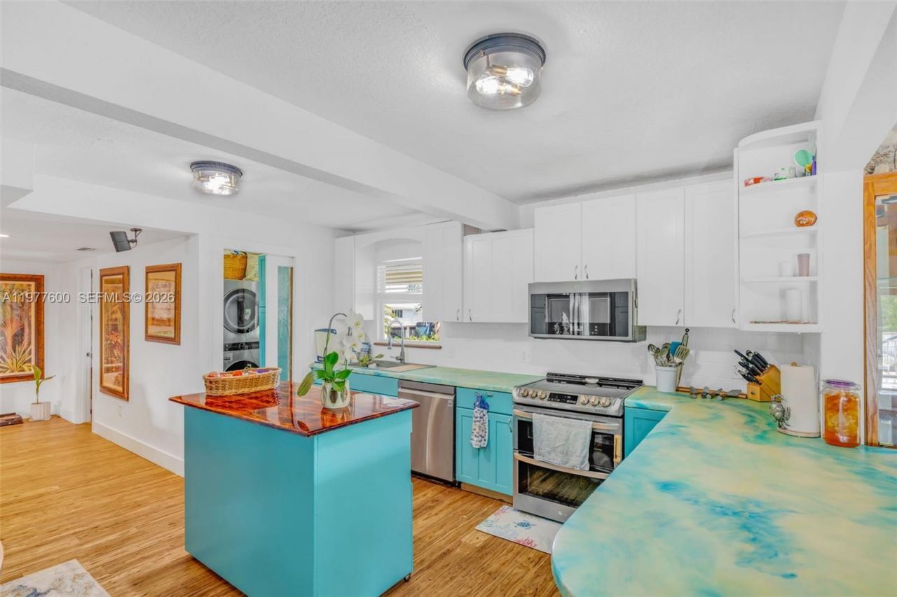 894 Ellen Dr , Key Largo, FL 33037 Photo