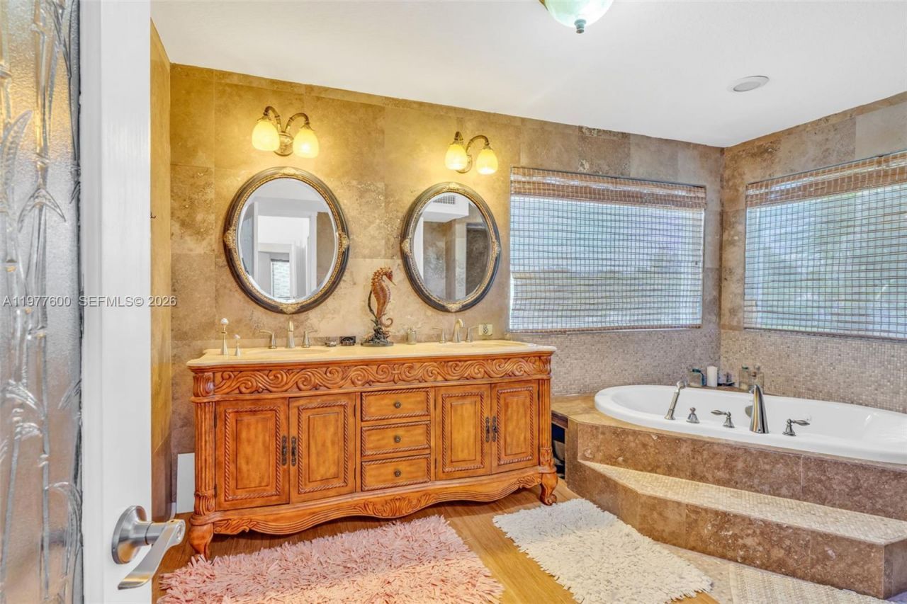 894 Ellen Dr, Key Largo, FL 33037 Photo