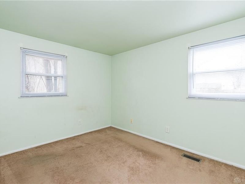 109 Tulip Drive, West Carrollton, OH 45449 Photo 11