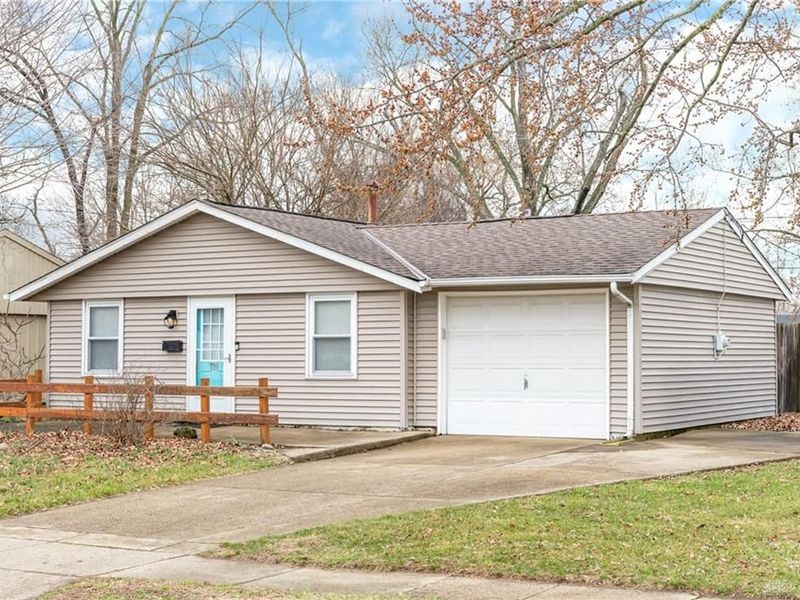 109 Tulip Drive, West Carrollton, OH 45449 Photo 2