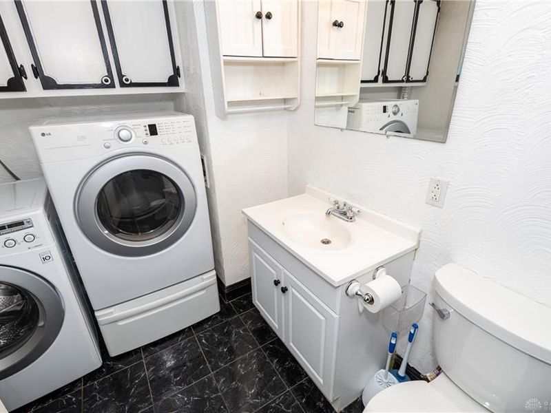 109 Tulip Drive, West Carrollton, OH 45449 Photo 22