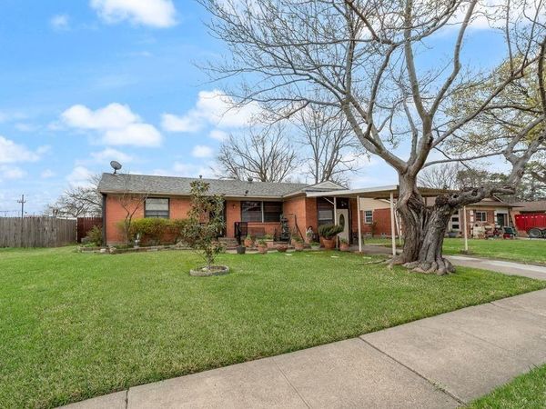 106 W Vista Drive, Garland, TX 75041