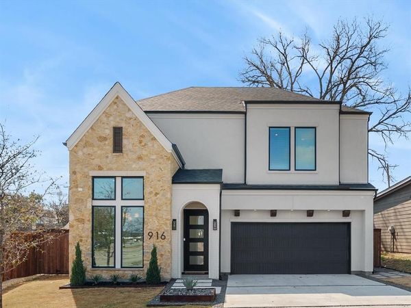 916 E Louisianna Drive , Dallas, TX 75216