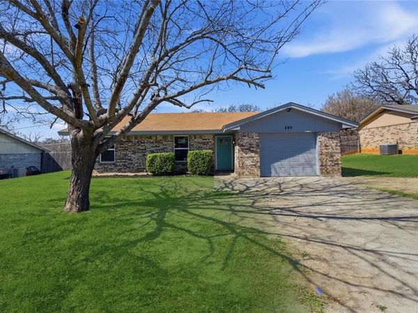 248 Gordon Drive, Azle, TX 76020