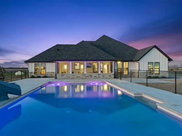 4319 County Road 2617, Caddo Mills, TX 75135