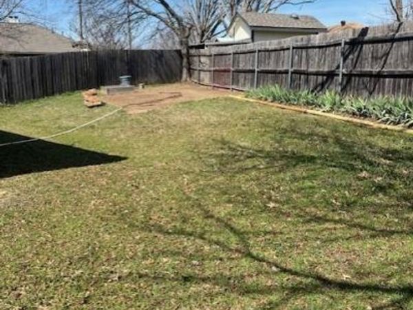 1500 Sharron Court , Cleburne, TX 76033