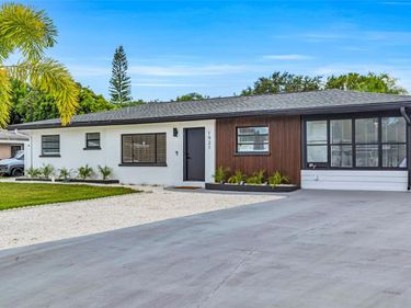 1921 FERN AVENUE , SARASOTA, FL 34235