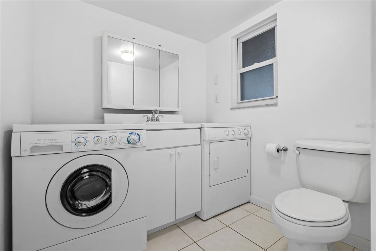 5200 Brittany Drive S, Unit 1809, Saint Petersburg, FL 33715 Photo